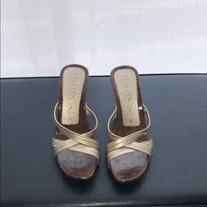 Gold/brown wood sandals